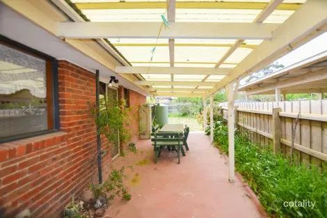 Property photo of 13 Gipps Crescent Cranbourne North VIC 3977