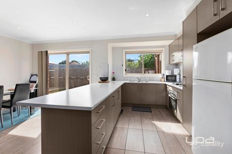 Property photo of 2/25 Conrad Street St Albans VIC 3021