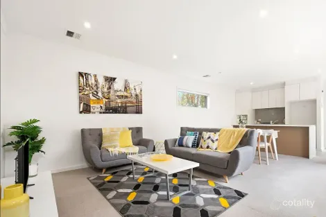 Property photo of 30 Grove Way Wantirna South VIC 3152
