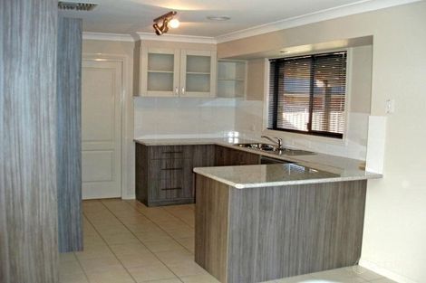 Property photo of 43 Hargrave Avenue Lloyd NSW 2650