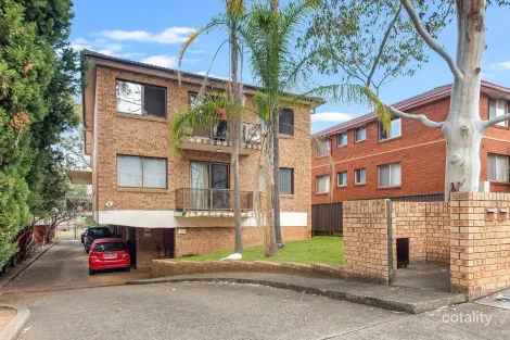 2/4 Maud St, Granville, NSW 2142