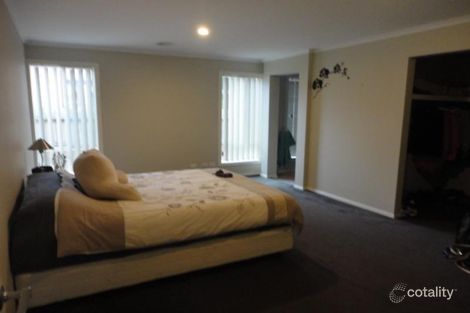 Property photo of 25 Gillian Place Pakenham VIC 3810