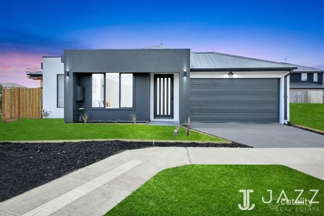12 Semolina St, Manor Lakes, VIC 3024