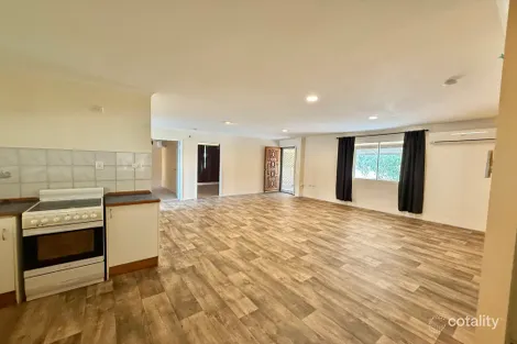 Property photo of 48 Wadeleigh Street Bororen QLD 4678