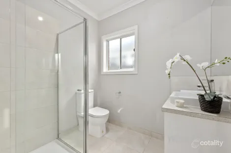 Property photo of 16 Boldrewood Place Lynbrook VIC 3975