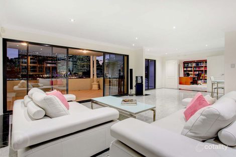 Property photo of 227/36 Macdonald Street Kangaroo Point QLD 4169