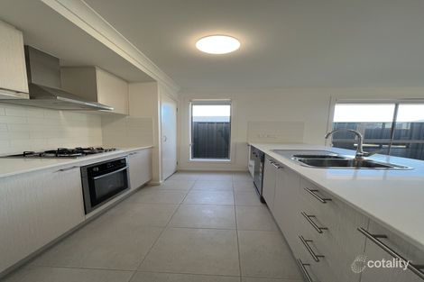 7 Nadine St, Munno Para, SA 5115