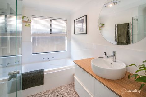 Property photo of 52 Spindrift Cove Quindalup WA 6281