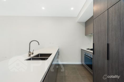 Property photo of 921/1 Maple Tree Road Westmead NSW 2145