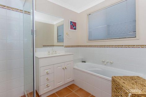 Property photo of 19 Franklin Street Banora Point NSW 2486