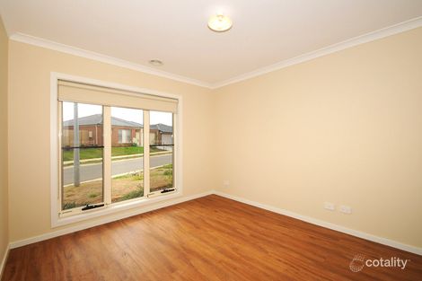 Property photo of 4 Sandstone Circuit Carrum Downs VIC 3201