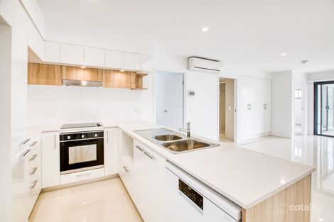 Property photo of 501/9 Hooker Boulevard Broadbeach Waters QLD 4218