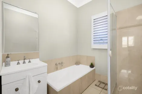 Property photo of 37 Victoria Avenue Woody Point QLD 4019