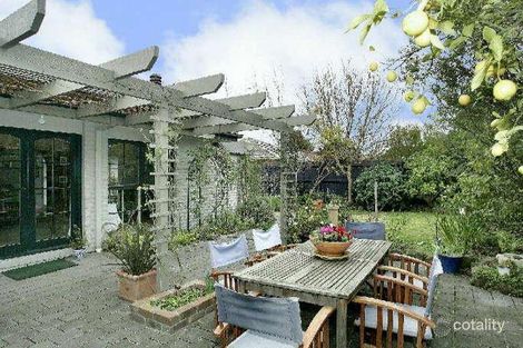 Property photo of 9 Gaynor Crescent Glen Waverley VIC 3150