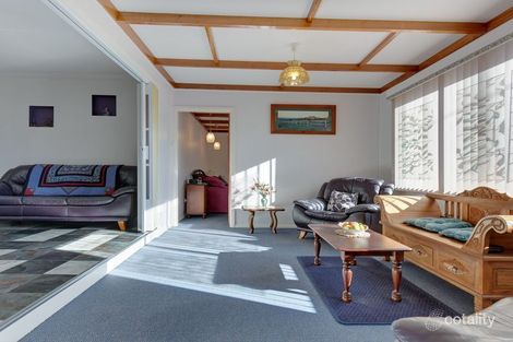 Property photo of 4 Honeysuckle Avenue Sisters Beach TAS 7321