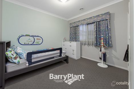 Property photo of 8 Jacaranda Way Pakenham VIC 3810