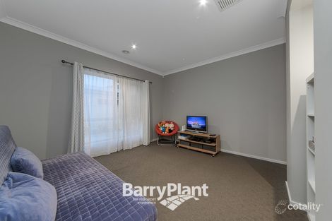 Property photo of 8 Jacaranda Way Pakenham VIC 3810