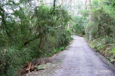 8-10 Myamin Cl, Selby, VIC 3159