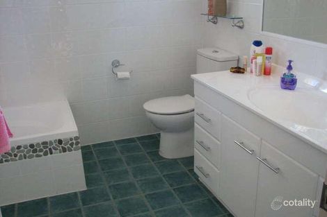 Property photo of 18 Mitchell Avenue Molendinar QLD 4214