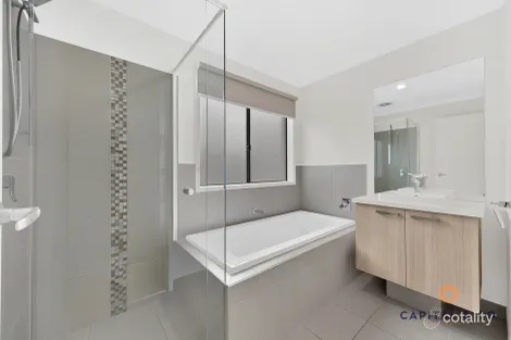 Property photo of 10 Turion Drive Mickleham VIC 3064