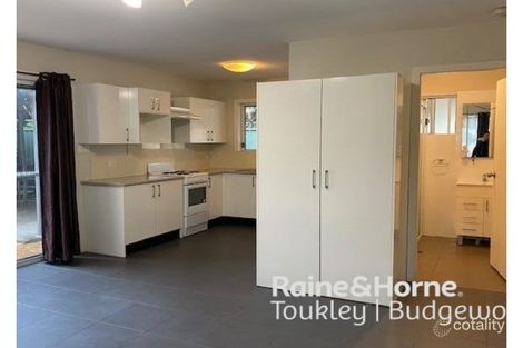 Property photo of 115 Vales Road Mannering Park NSW 2259