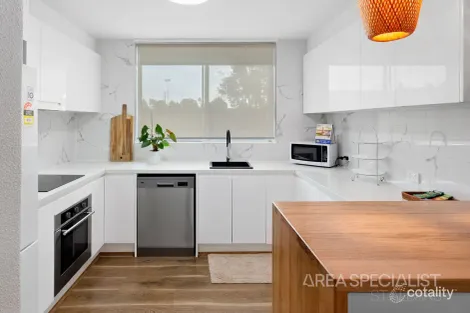 Property photo of 14/12 Percy Street St Albans VIC 3021