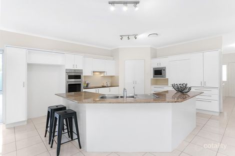 Property photo of 15 Lagoon Crescent Bellbowrie QLD 4070
