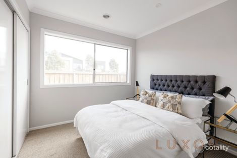 Property photo of 5 Sagittarii Road Kalkallo VIC 3064