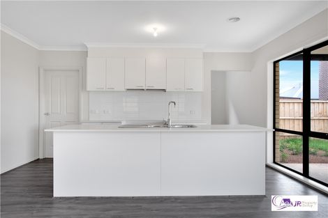 Property photo of 10 Flight Drive Williams Landing VIC 3027