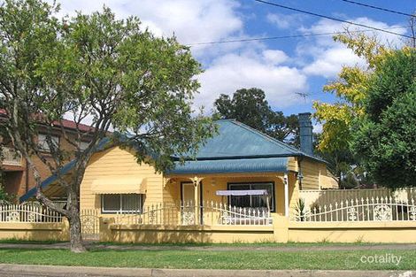 18 Old Kent Rd, Greenacre, NSW 2190