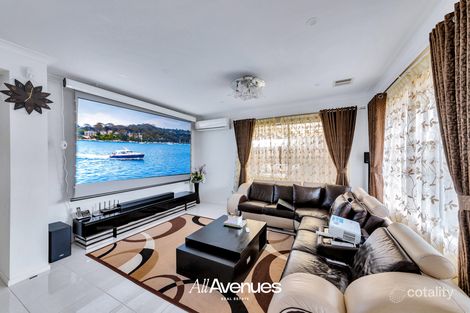 Property photo of 1 Valencia Circuit Cranbourne VIC 3977