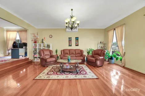 Property photo of 4 Oregon Place Mill Park VIC 3082