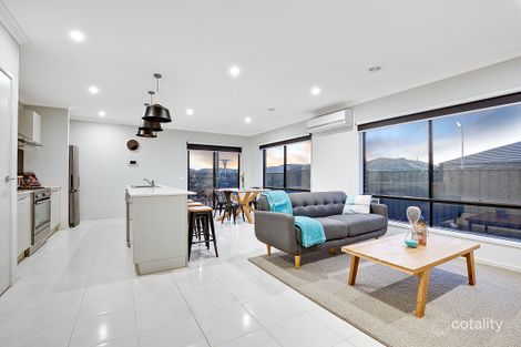 Property photo of 7 Murgese Circuit Clyde North VIC 3978