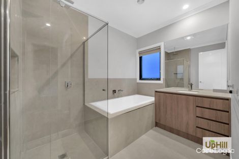 Property photo of 4 Observatory Street Clyde North VIC 3978