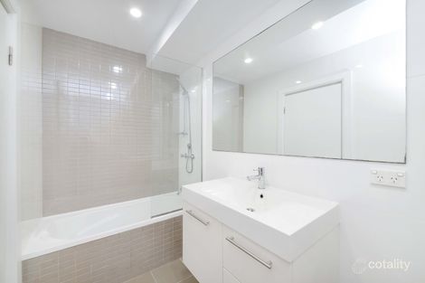 Property photo of 18/80 Cook Road Centennial Park NSW 2021