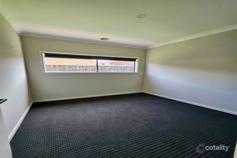 Property photo of 3 Bromley Circuit Thornhill Park VIC 3335