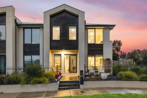 Property photo of 2 Short Walk Sunbury VIC 3429