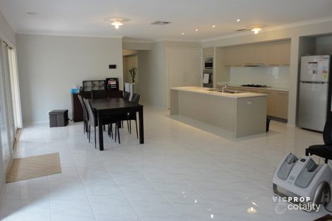 Property photo of 32 Maxwell Street Point Cook VIC 3030