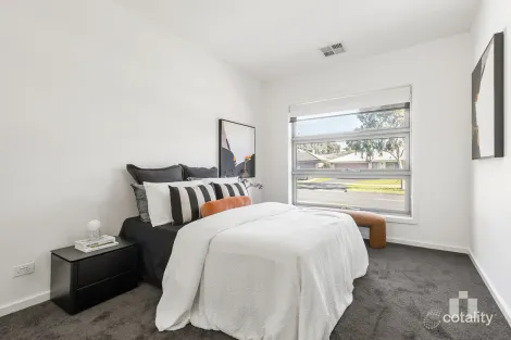 Property photo of 80 Laurimar Boulevard Doreen VIC 3754