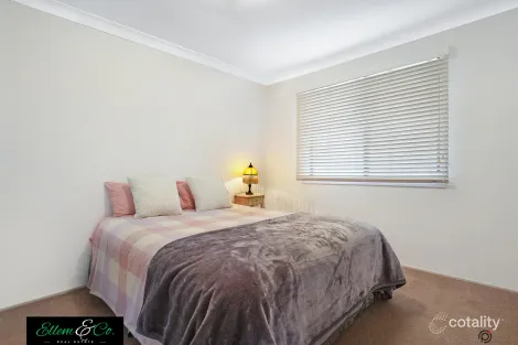 Property photo of 42 Shipton Crescent Mount Warrigal NSW 2528