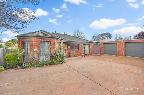 2/121 Clyde St, Soldiers Hill, VIC 3350
