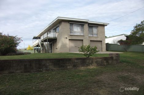 5 Millers Cres, Moruya Heads, NSW 2537
