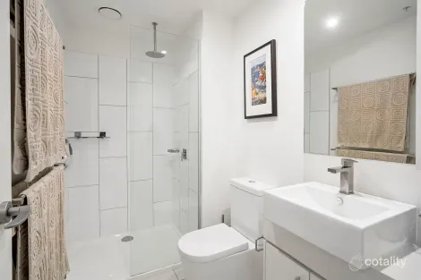 Property photo of 206/35 Simmons Street South Yarra VIC 3141