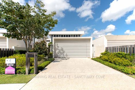 Property photo of 2492 The Parkway Hope Island QLD 4212