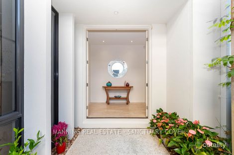 Property photo of 2492 The Parkway Hope Island QLD 4212