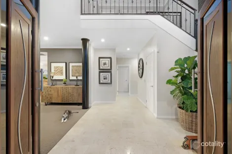 Property photo of 34 Meadowview Drive Carrara QLD 4211