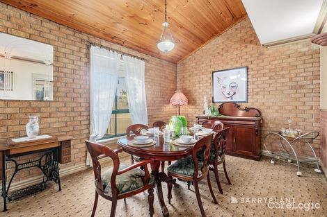 Property photo of 98 Woolnough Drive Mill Park VIC 3082
