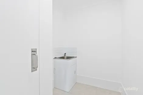 Property photo of 3 Alexander Place Gleneagle QLD 4285