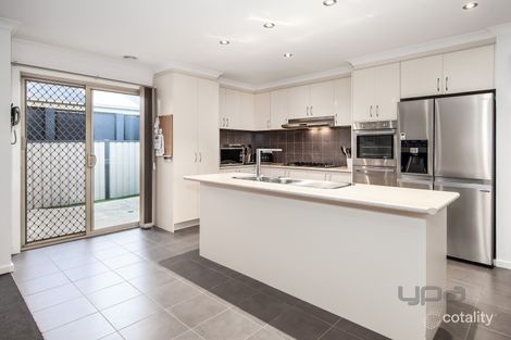Property photo of 20 Caledonian Crescent Hillside VIC 3037