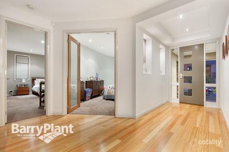 Property photo of 13 Marga Place Keysborough VIC 3173